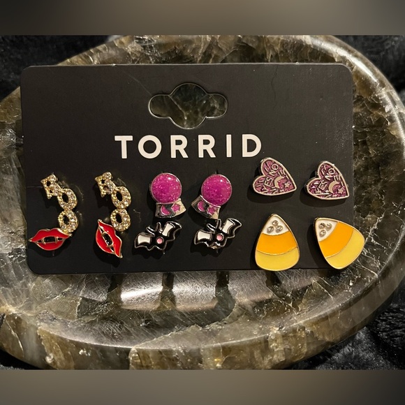 New Torrid Halloween Earrings - Picture 2 of 5